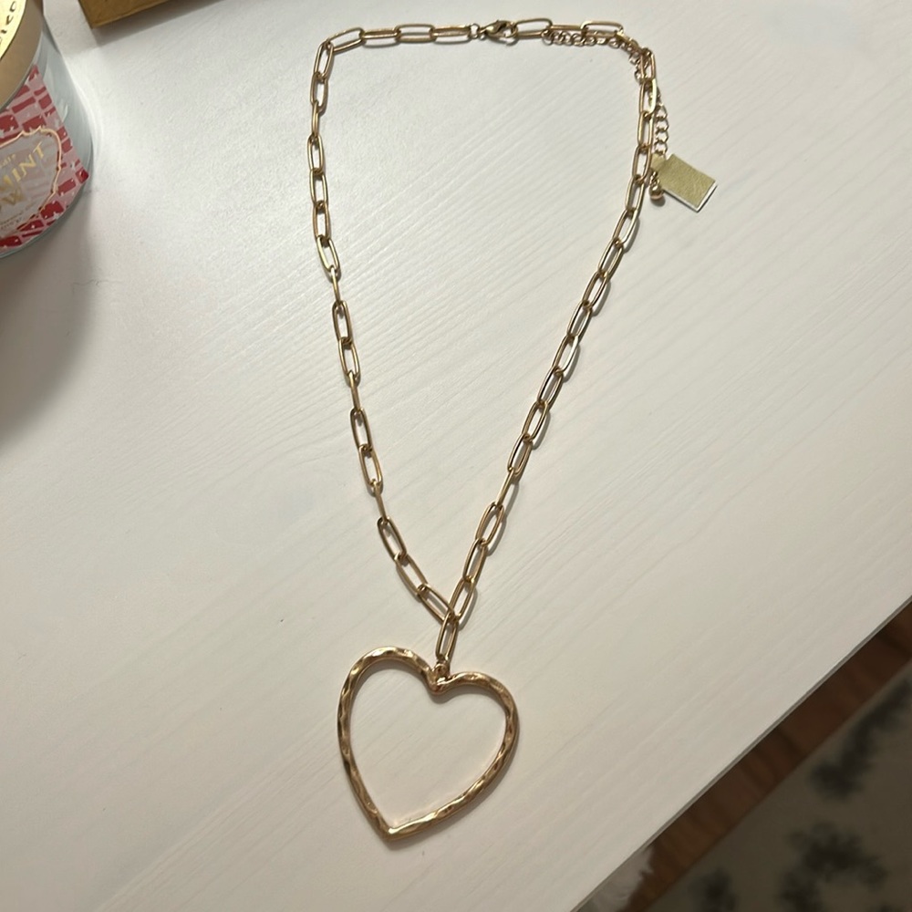 NWT heart chain necklace